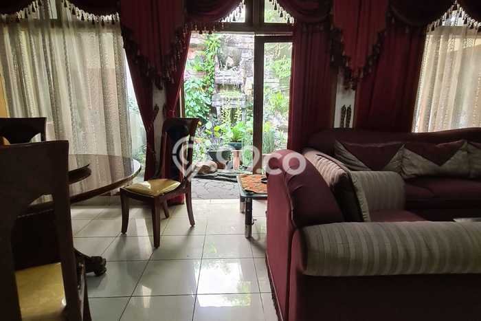 Hunian Eksklusif Siap Huni LT 685m2 di Menteng, Jakarta Pusat Hunian Eksklusif Siap Huni LT 685m2 di Menteng, Jakarta Pusat