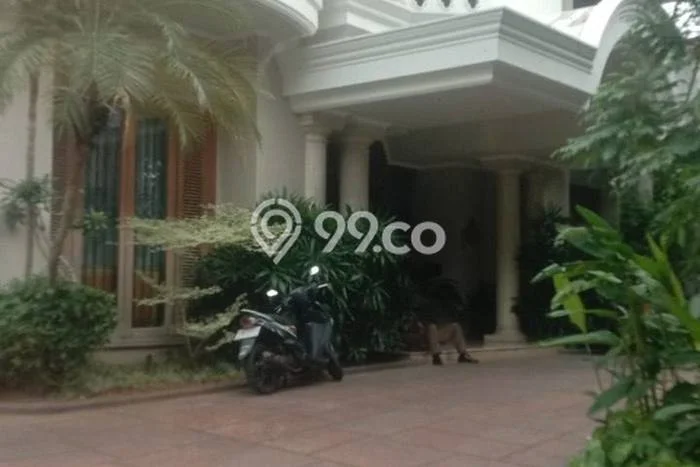 Hot Offer Hunian Premium Ideal dan Luas di Menteng, Jakarta Pusat Hot Offer Hunian Premium Ideal dan Luas di Menteng, Jakarta Pusat