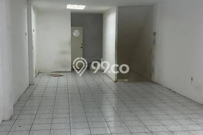Area Ramai! Ruko Dijual di Menteng untuk Bisnis Luas Bangunan 210m2 Area Ramai! Ruko Dijual di Menteng untuk Bisnis Luas Bangunan 210m2