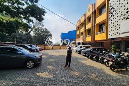 Ruko Disewa di Bogor dengan LB 275m2 Area Komersial Ramai Ruko Disewa di Bogor dengan LB 275m2 Area Komersial Ramai