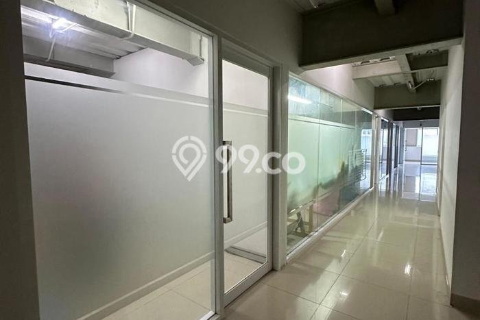 Unit Kantor Dijual di Jakarta Barat LT 485m2 & LB 2000m2 Unit Kantor Dijual di Jakarta Barat LT 485m2 & LB 2000m2