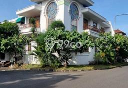 Jual Rumah Mewah Megah Dengan View Eksklusif di Permata Buana, Jakarta Barat Jual Rumah Mewah Megah Dengan View Eksklusif di Permata Buana, Jakarta Barat