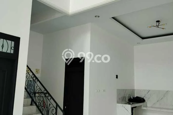 Rumah Luxury Modern Tanpa Renovasi di Daan Mogot Jakarta Barat Rumah Luxury Modern Tanpa Renovasi di Daan Mogot Jakarta Barat