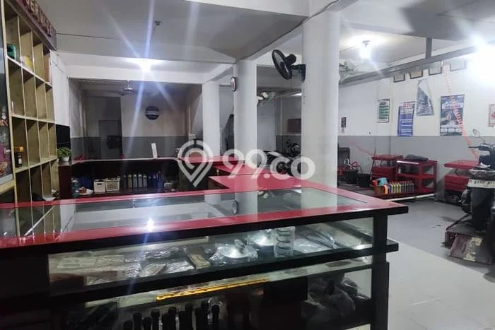 Disewakan Ruko komersial di Ciledug luas bangunan 360m2 Disewakan Ruko komersial di Ciledug luas bangunan 360m2