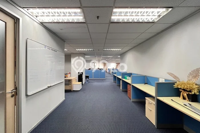 Unit Kantor Disewakan di Sudirman di Area Ramai & Strategis Unit Kantor Disewakan di Sudirman di Area Ramai & Strategis