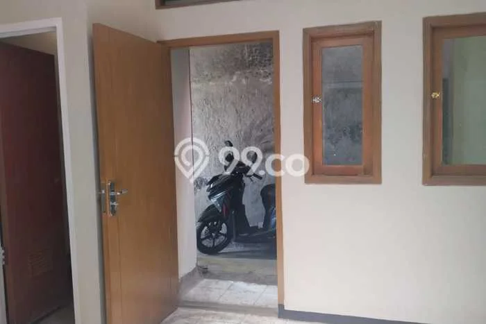 Rumah Kost untuk Dijual di Setiabudi Punya 4 Kamar Rumah Kost untuk Dijual di Setiabudi Punya 4 Kamar