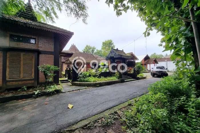 Rumah Terawat di Minggir, Sleman, Luas Tanah 778m², Luas Bangunan 463m² Rumah Terawat di Minggir, Sleman, Luas Tanah 778m², Luas Bangunan 463m²
