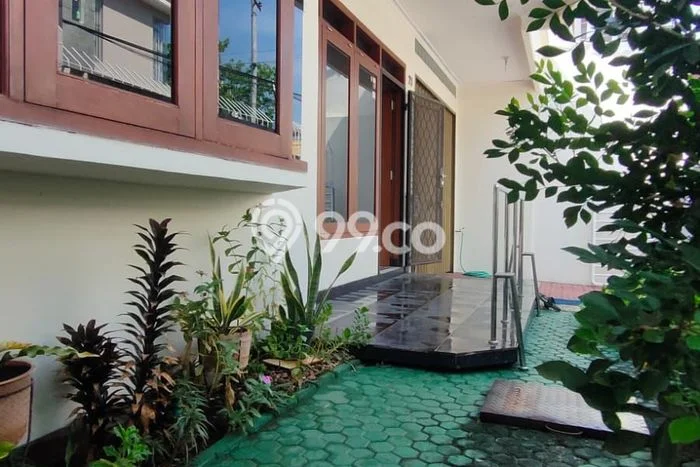 Rumah 3 KT 2 KM LT 206m2m², Luas Bangunan 220m2m² di , Semarang Rumah 3 KT 2 KM LT 206m2m², Luas Bangunan 220m2m² di , Semarang