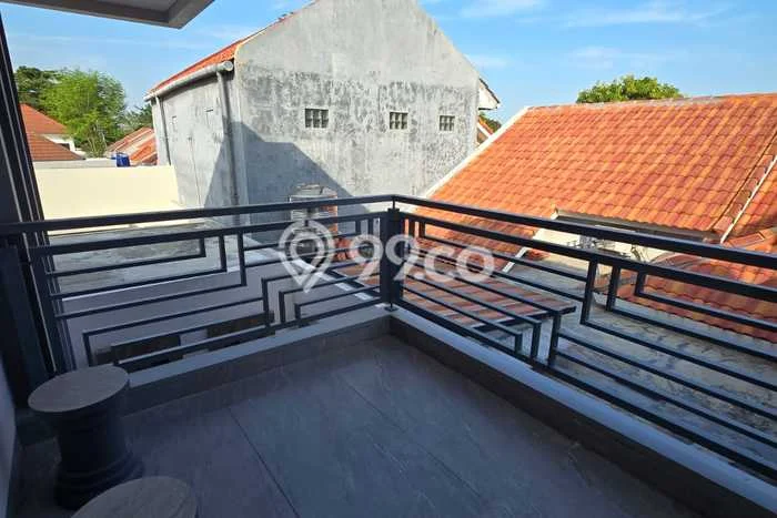 Dijual Rumah Premium dengan Fasilitas Sekitar Lengkap di Semarang Barat, Semarang Dijual Rumah Premium dengan Fasilitas Sekitar Lengkap di Semarang Barat, Semarang