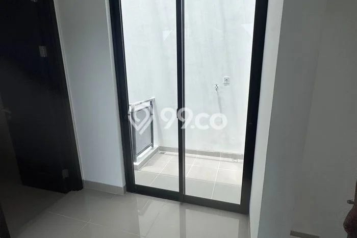 Disewakan! Rumah 3 Kamar Tidur &
3 Kamar Mandi di Pantai Indah Kapuk 2, Jakarta Utara Disewakan! Rumah 3 Kamar Tidur &
3 Kamar Mandi di Pantai Indah Kapuk 2, Jakarta Utara