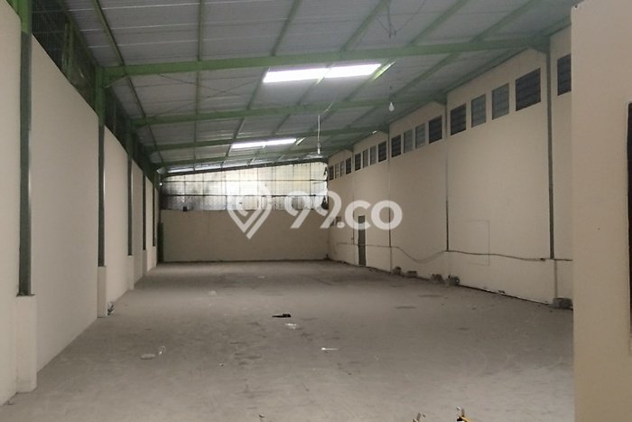 Gudang For Rent di Karawaci, Luas 400m2m², Area Bisnis, Akses Utama Gudang For Rent di Karawaci, Luas 400m2m², Area Bisnis, Akses Utama