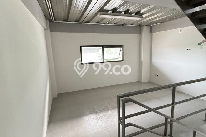 Gudang Area Strategis Kawasan Tangerang, Luas 220m², Siap Usaha Gudang Area Strategis Kawasan Tangerang, Luas 220m², Siap Usaha