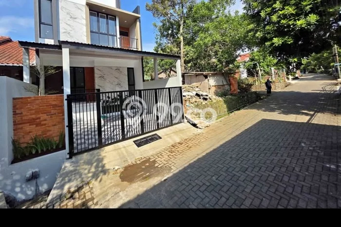 Jual Rumah Strategis Bagus Punya 3 KT di Gunung Pati Semarang SHM Jual Rumah Strategis Bagus Punya 3 KT di Gunung Pati Semarang SHM