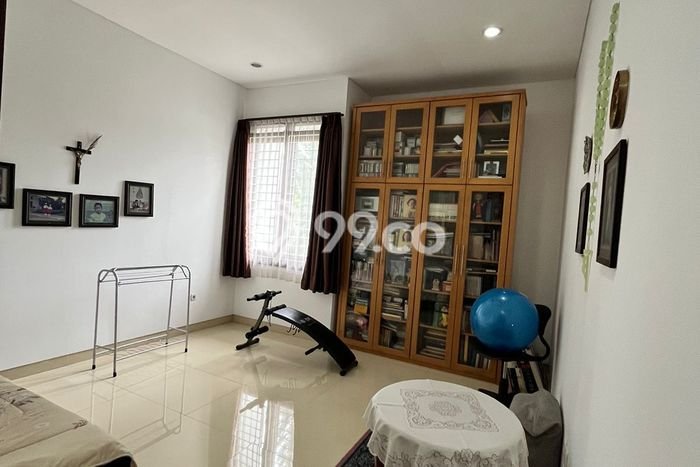 Hunian Mewah LB 215m2 Siap Huni Desain Elegan di Ciwaruga, Bandung Hunian Mewah LB 215m2 Siap Huni Desain Elegan di Ciwaruga, Bandung