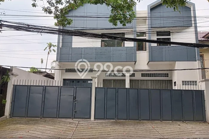 Ruko Dijual di Bandung LT 300m2 & LB 500m2 Lokasi Terbaik! Ruko Dijual di Bandung LT 300m2 & LB 500m2 Lokasi Terbaik!