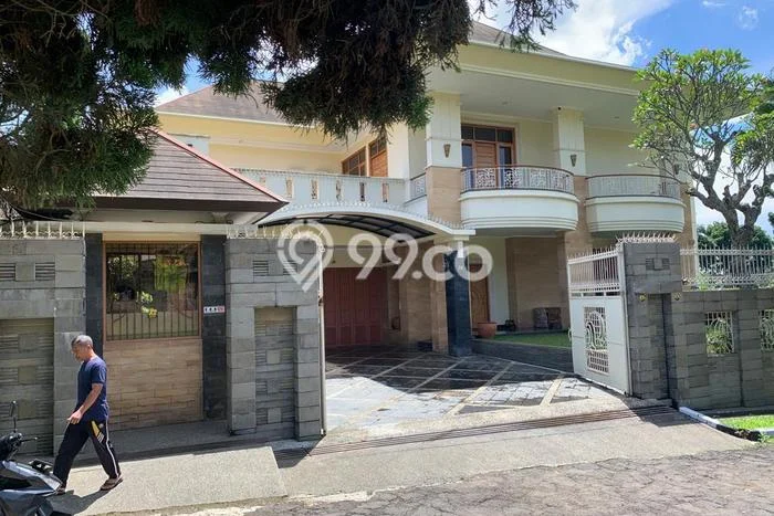 For Sale! Luxury House LT 1248m2 Desain Modern di Setiabudi For Sale! Luxury House LT 1248m2 Desain Modern di Setiabudi
