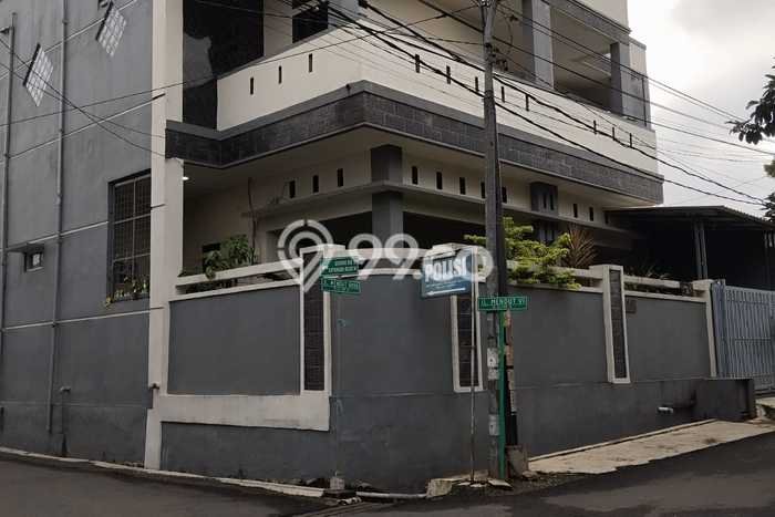 Rumah Modern Cantik 5 KT Bisa Langsung Pindah di Bandung Kulon Rumah Modern Cantik 5 KT Bisa Langsung Pindah di Bandung Kulon