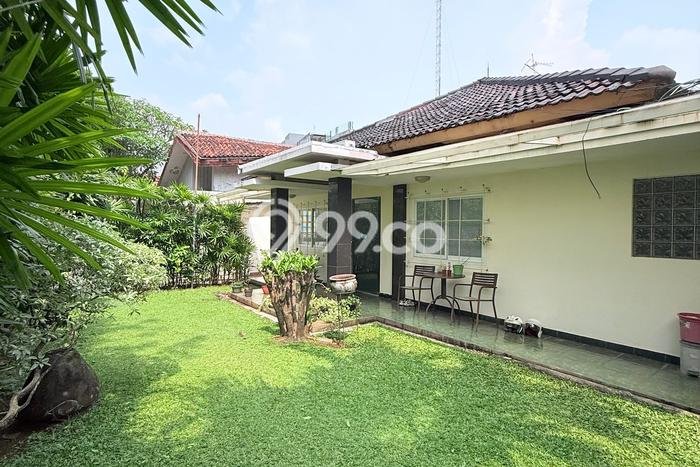 Siap Huni Rumah Mewah 3 Kamar di Kebayoran Baru Dekat ke Mana Pun Siap Huni Rumah Mewah 3 Kamar di Kebayoran Baru Dekat ke Mana Pun
