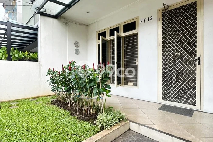 Ready to Use! Luxury House LT 155m2 Desain Elegan di Pondok Indah Ready to Use! Luxury House LT 155m2 Desain Elegan di Pondok Indah