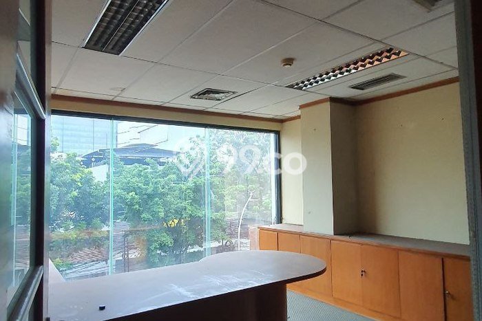 Kantor For Rent Kawasan Menteng, Luas 1000m², Area Komersial, Jalan Utama Kantor For Rent Kawasan Menteng, Luas 1000m², Area Komersial, Jalan Utama