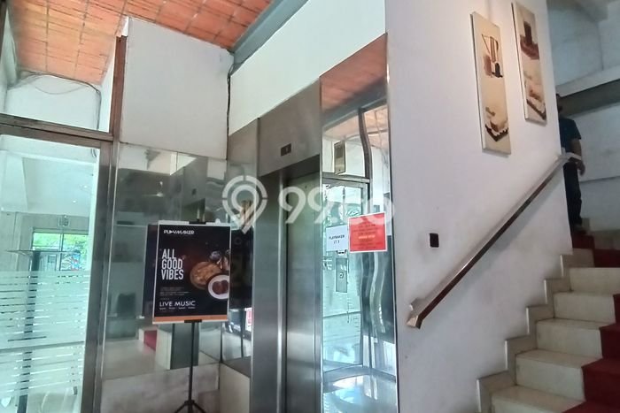 Komersial di Menteng, Luas 1500m², Lokasi Strategis Komersial di Menteng, Luas 1500m², Lokasi Strategis