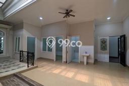 Rumah Bagus di Menteng, Jakarta Pusat, Luas 925m² Bangunan 1170m² HARGA MENARIK! Rumah Bagus di Menteng, Jakarta Pusat, Luas 925m² Bangunan 1170m² HARGA MENARIK!