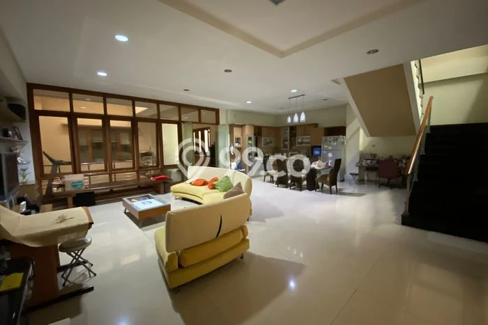 Rumah Elit Modern Siap Huni di Sudirman Bandung Rumah Elit Modern Siap Huni di Sudirman Bandung