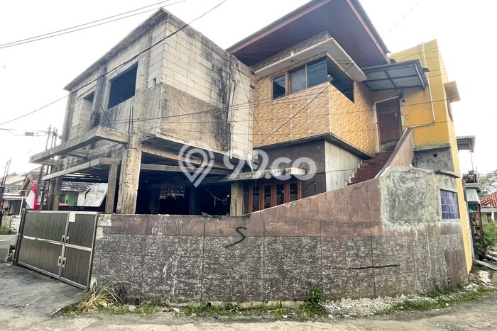 Jual Rumah Bagus Siap Huni LB 135m2 di Margahayu, Bandung Jual Rumah Bagus Siap Huni LB 135m2 di Margahayu, Bandung
