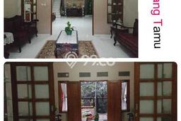 Ready to Use! Luxury House LT 194m2 Desain Modern di Buah Batu Ready to Use! Luxury House LT 194m2 Desain Modern di Buah Batu