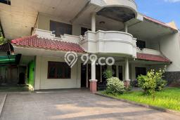For Sale! Luxury House LT 671m2 Desain Elegan di Simprug For Sale! Luxury House LT 671m2 Desain Elegan di Simprug