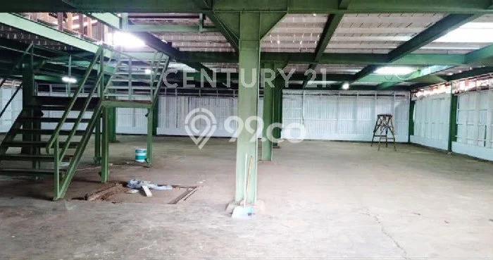 Gudang disewakan di Kebayoran Lama Jakarta Selatan dengan luas bangunan 900m2 Gudang disewakan di Kebayoran Lama Jakarta Selatan dengan luas bangunan 900m2