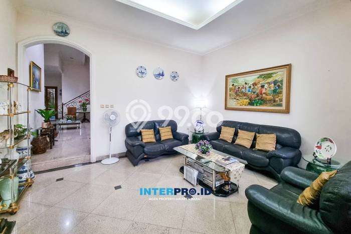 Rumah Luxury Modern Siap Huni di Puri Indah Jakarta Barat Rumah Luxury Modern Siap Huni di Puri Indah Jakarta Barat