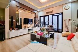 Rumah Berkualitas 4 Kamar Tidur dan 3 Kamar Mandi di Permata Buana, Dekat Pusat Kota, Jakarta Barat Rumah Berkualitas 4 Kamar Tidur dan 3 Kamar Mandi di Permata Buana, Dekat Pusat Kota, Jakarta Barat