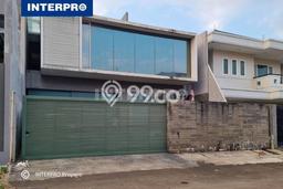 Rumah Lokasi Strategis di Intercon, Jakarta Barat, Luas 300m² Bangunan 400m² Rumah Lokasi Strategis di Intercon, Jakarta Barat, Luas 300m² Bangunan 400m²