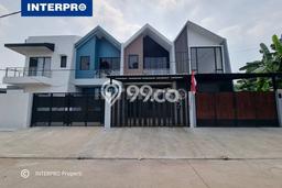 BEST OFFER! Rumah Nyaman di Kav DKI, LT 100m² Bangunan 130m² BEST OFFER! Rumah Nyaman di Kav DKI, LT 100m² Bangunan 130m²