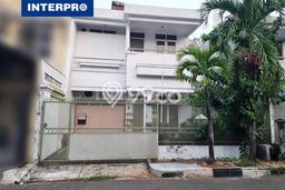 Rumah Lingkungan Nyaman kawasan Permata Buana, Jakarta Barat, Luas 144m² Bangunan 200m² Rumah Lingkungan Nyaman kawasan Permata Buana, Jakarta Barat, Luas 144m² Bangunan 200m²
