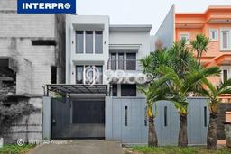 SPECIAL OFFER! Rumah Asri di Intercon, Luas 225m² LB 400m² SPECIAL OFFER! Rumah Asri di Intercon, Luas 225m² LB 400m²