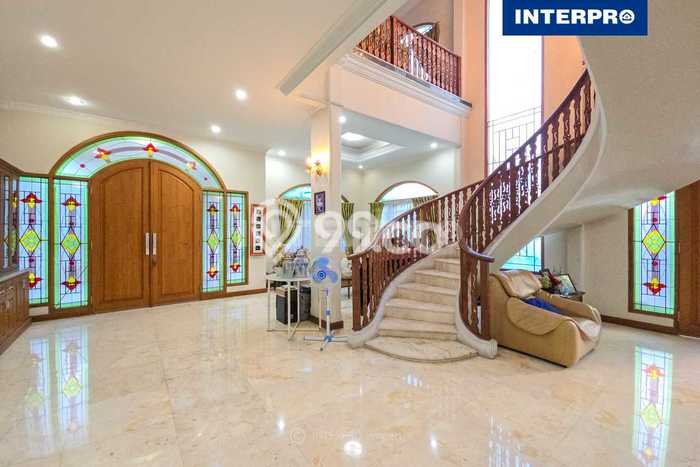 Rumah Elit Modern Siap Huni di Villa Meruya Jakarta Barat Rumah Elit Modern Siap Huni di Villa Meruya Jakarta Barat