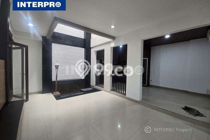 Dijual Rumah Mewah Elegan Dengan View Eksklusif di Puri Indah, Jakarta Barat Dijual Rumah Mewah Elegan Dengan View Eksklusif di Puri Indah, Jakarta Barat