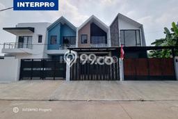 Rumah Luas Asri 3 KT Siap Huni di Meruya Jakarta Barat Rumah Luas Asri 3 KT Siap Huni di Meruya Jakarta Barat