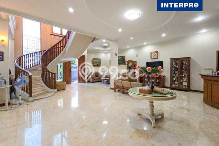 Rumah Elit Modern Siap Huni di Villa Meruya Jakarta Barat Rumah Elit Modern Siap Huni di Villa Meruya Jakarta Barat