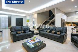 Hunian Elit LB 500m2 Siap Pakai Desain Elegan di Puri Indah, Jakarta Barat Hunian Elit LB 500m2 Siap Pakai Desain Elegan di Puri Indah, Jakarta Barat