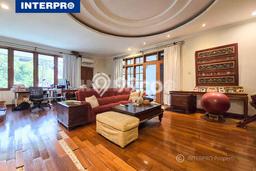 Rumah Area Nyaman kawasan Sunrise Garden, Jakarta Barat, Luas 394m² LB 490m² Rumah Area Nyaman kawasan Sunrise Garden, Jakarta Barat, Luas 394m² LB 490m²
