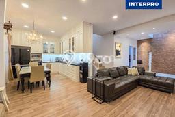 Rumah di Puri Indah, Jakarta Barat, LT 120m² Bangunan 180m² - JUAL CEPAT! Rumah di Puri Indah, Jakarta Barat, LT 120m² Bangunan 180m² - JUAL CEPAT!