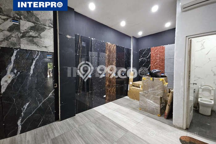 Ruko Dijual di Prime Area Jakarta Barat Luas 360m2 Ruko Dijual di Prime Area Jakarta Barat Luas 360m2