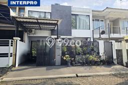 Rumah 5 KT 3 KM LT 144m², Luas Bangunan 200m² di Daan Mogot, Jakarta Barat Rumah 5 KT 3 KM LT 144m², Luas Bangunan 200m² di Daan Mogot, Jakarta Barat