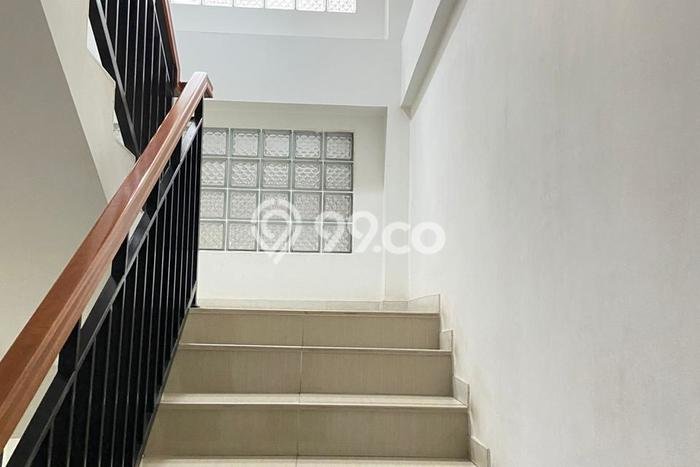 Peluang Investasi! Rumah Kost Dijual di Karawaci, Tangerang, 25 KT, 26 KM, Luas 860m2 Peluang Investasi! Rumah Kost Dijual di Karawaci, Tangerang, 25 KT, 26 KM, Luas 860m2