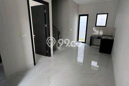 Disewakan! Rumah 3 Kamar Tidur &
3 Kamar Mandi di Pantai Indah Kapuk 2, Jakarta Utara Disewakan! Rumah 3 Kamar Tidur &
3 Kamar Mandi di Pantai Indah Kapuk 2, Jakarta Utara