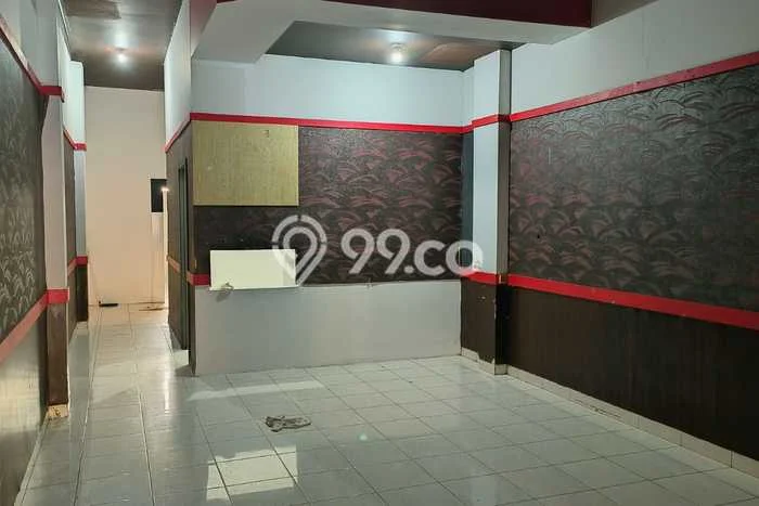 Ruko Dijual di Jakarta Barat LT 99m2 & LB 330m2 Lokasi Terbaik! Ruko Dijual di Jakarta Barat LT 99m2 & LB 330m2 Lokasi Terbaik!