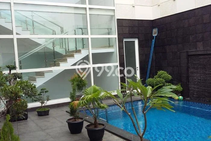 Siap Huni Rumah Mewah 7 Kamar di Makassar Dekat ke Mana Saja Siap Huni Rumah Mewah 7 Kamar di Makassar Dekat ke Mana Saja